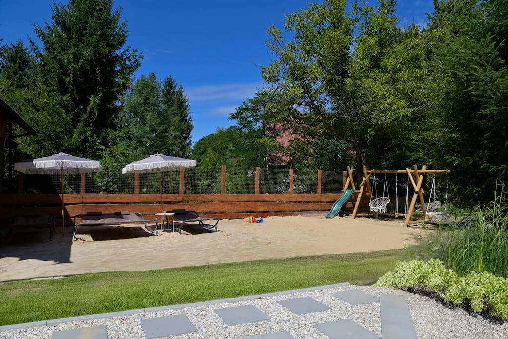 Polana Slowikowa 5 Star- Domek W Gorach Z Jacuzzi, Sauna,Basen,Ogrod Z Lasem, Kominek I Narty Stroza  Bagian luar foto